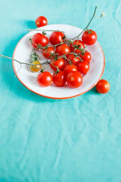 Fresh cheery tomatoes — Stock Photo, Image