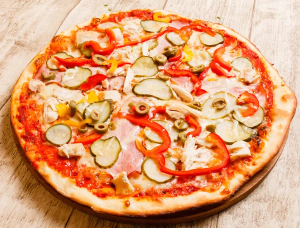 Tasty fresh pizza — Stock Photo, Image