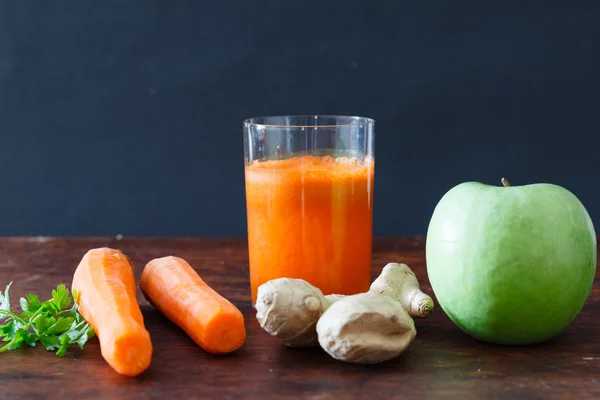 Friska grönsaker smoothie — Stockfoto