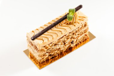 Karamelli pasta izole