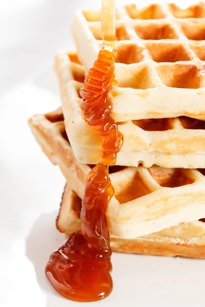 Belgische Waffeln mit Marmelade — Stockfoto