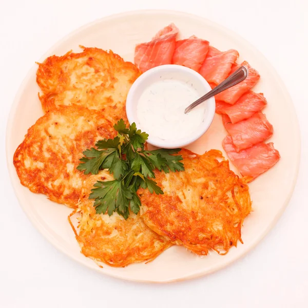 Panqueca de batata com salmão — Fotografia de Stock