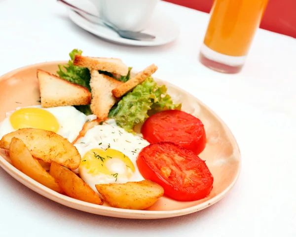 Tasty breakfast on table — Stock Photo, Image