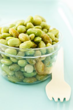 Fried edamame fasulye