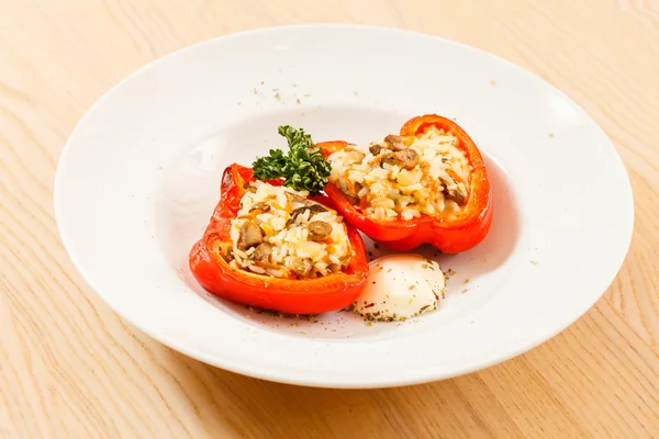 Stuffed pepper on plate — Stock Photo, Image