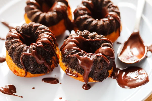 Chocolate cakes on plate — Stock Photo, Image