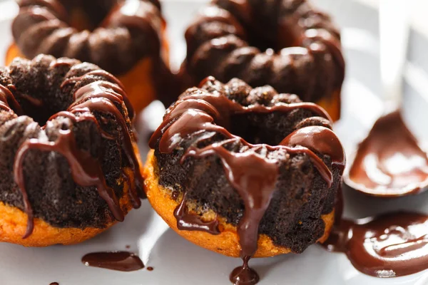 Chocolate cakes  on plate — Stock Photo, Image