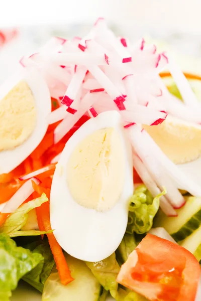 Insalata con verdure primo piano — Foto Stock