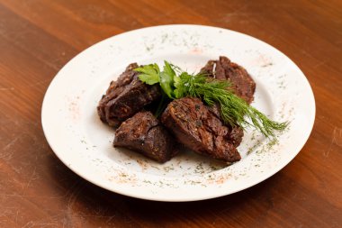 plaka üzerinde ızgara et