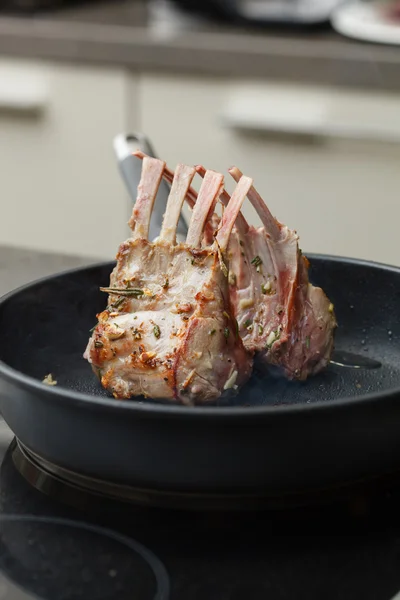 Frituren lamb chops — Stockfoto