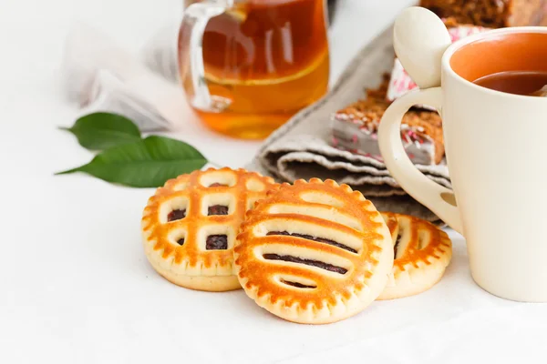 Tea time with lemon — Stock Photo, Image