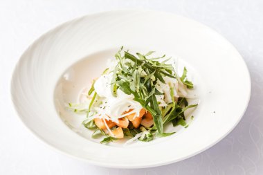 taze Roka Salatası