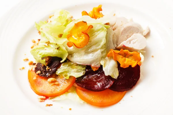 Insalata con pollo e verdure — Foto Stock