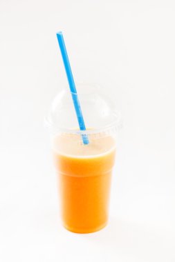 Saman ile taze meyve suyu