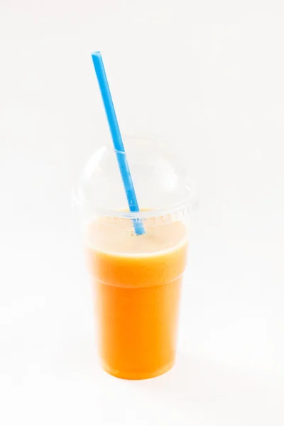 Frischer Saft mit Stroh — Stockfoto