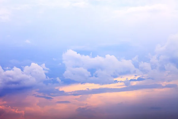 雲と青い空 — ストック写真