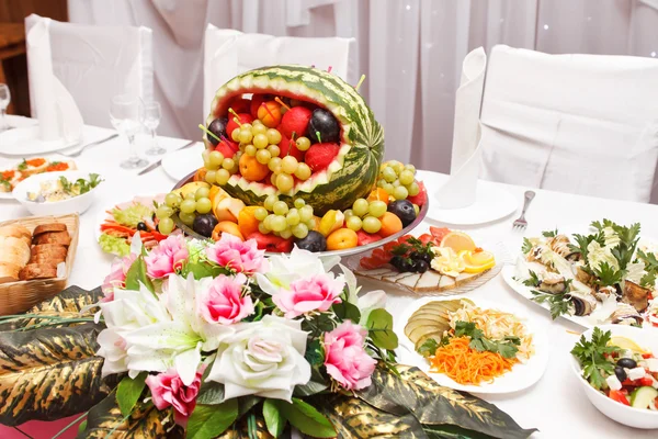 Jedzenie na weselu — Zdjęcie stockowe