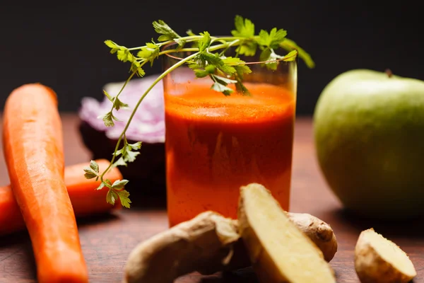 Friska grönsaker smoothie — Stockfoto