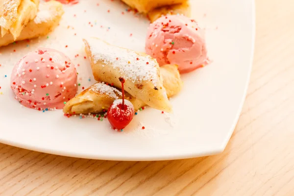 Panqueques con helado — Foto de Stock