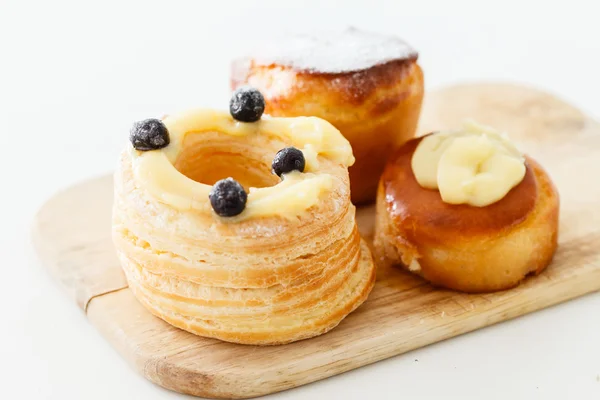 French pastries with powdered sugar — Stock Photo, Image