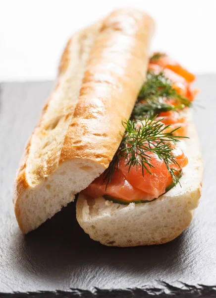 Sandwich with salmon and dill — Stock Photo, Image