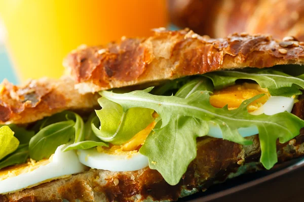Café da manhã saudável com sanduíche — Fotografia de Stock