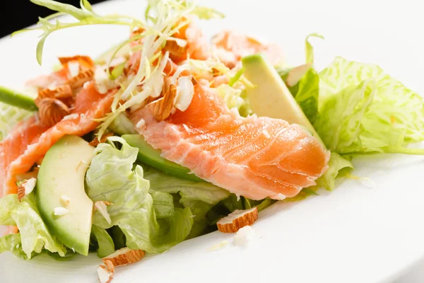 Salad with salmon and lettuce — Stock Photo, Image