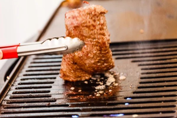 Grilled meat on grill — Stock Photo, Image