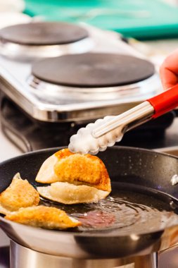 Pan Kızarmış köfte