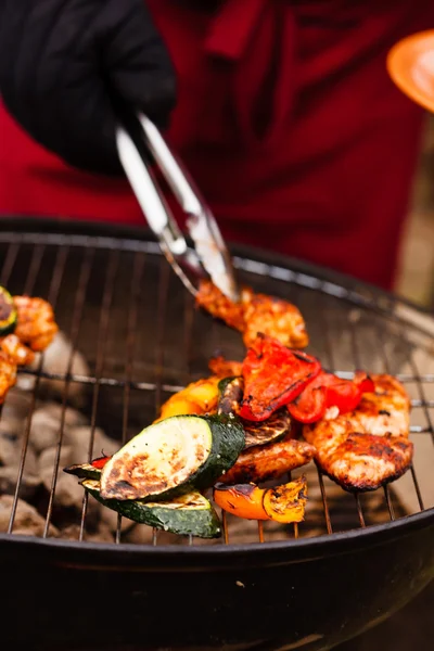 Grilled vegetables and chicken — Stock Photo, Image