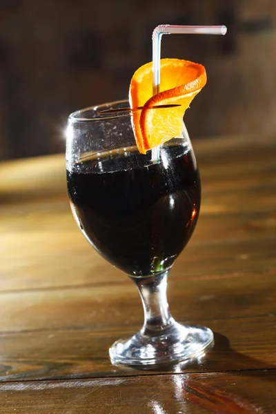 Glas Cocktail in der Bar — Stockfoto