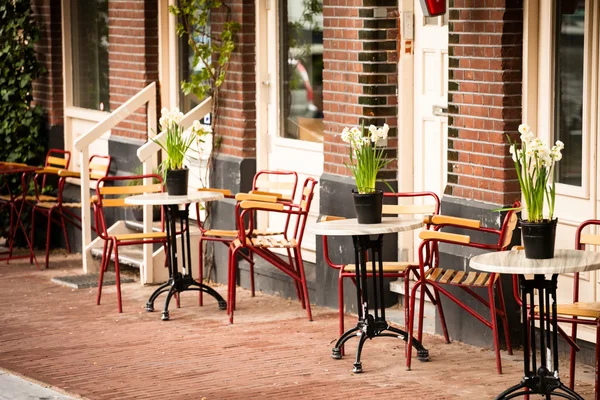 Kawiarnia na świeżym powietrzu w Amsterdamie — Zdjęcie stockowe