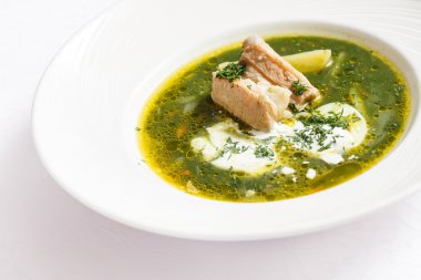 Çorba, et ve ekşi krema