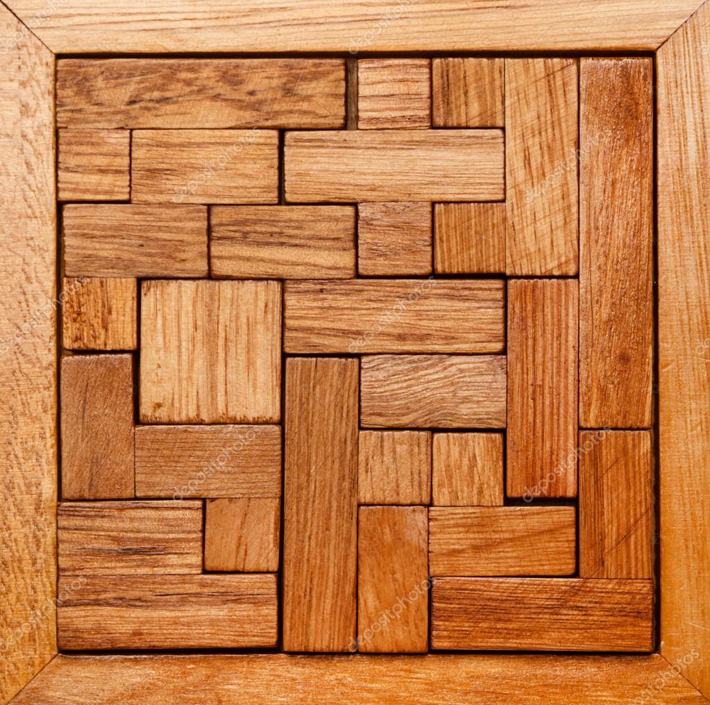 Juego de rompecabezas de madera — Fotos de Stock © Shebeko #68586097