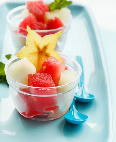 Ensalada de frutas en cuencos — Foto de Stock