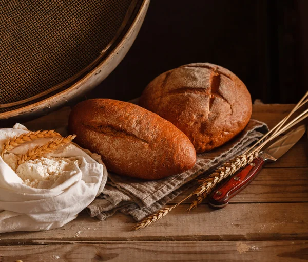 Čerstvý žitný chléb — Stock fotografie