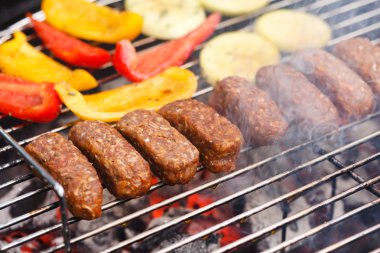 sebze ve ızgara kebap