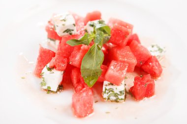 Karpuz peynir salatası