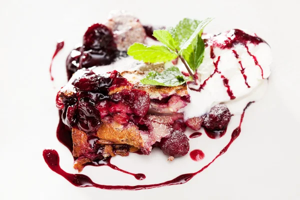 Strudel con gelato — Foto Stock