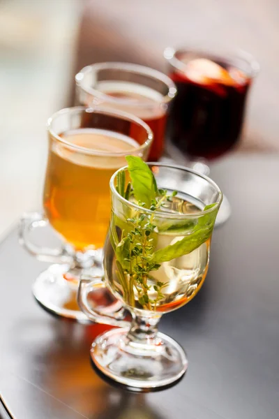 Tea with mint leaves — Stock Photo, Image