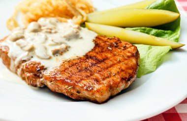 Sebzeli ızgara biftek