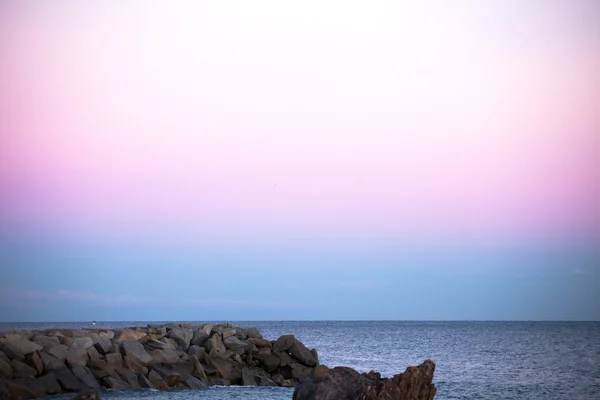 Blauer Sonnenuntergang über dem Ozean — Stockfoto