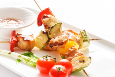 Sebzeli saptırılmış tavuk