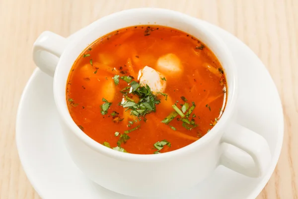 Sopa de tomate com legumes e carne — Fotografia de Stock