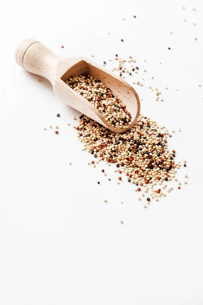 Grãos de sementes de quinoa — Fotografia de Stock