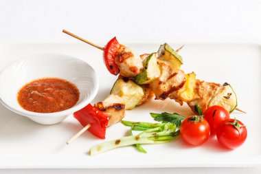 Sebzeli saptırılmış tavuk