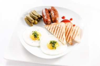 Alman kahvaltı yumurta ile