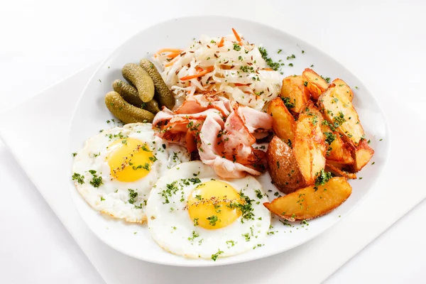 Frühstück mit Eiern und Schinken — Stockfoto