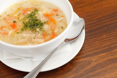 Bir kapta tavuk çorbası