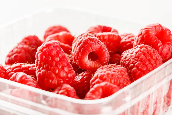 Fresh red raspberries — Stock Photo, Image